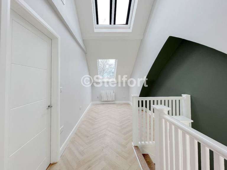 1 bedroom flat in Woodstock Avenue, London NW11