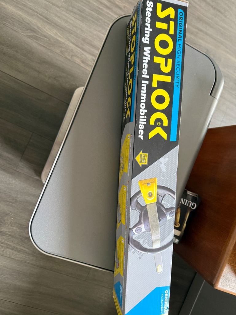 Stoplock steering wheel lock