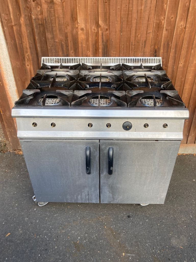 Industrial restaurant cooker  