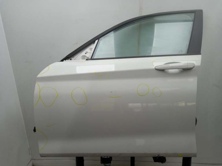 Bmw 1 Series Left Front Door N/S 2011-2019 Alpinweiss Iii (300) 5 Door Hatchba