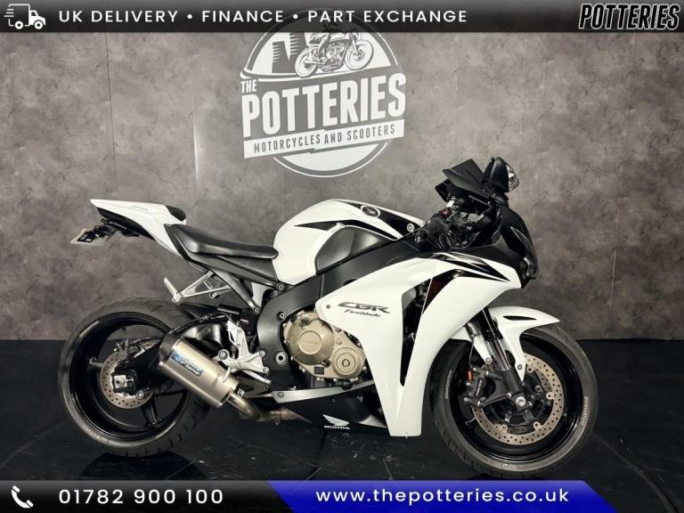 Honda CBR1000 RR 8 Fireblade *Clean example, Nice extras*
