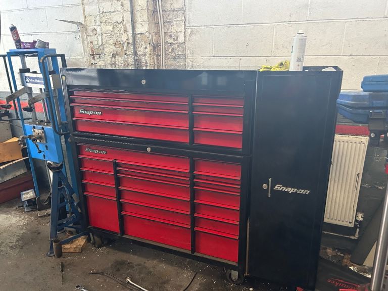 Snap on tool box and cabinet 