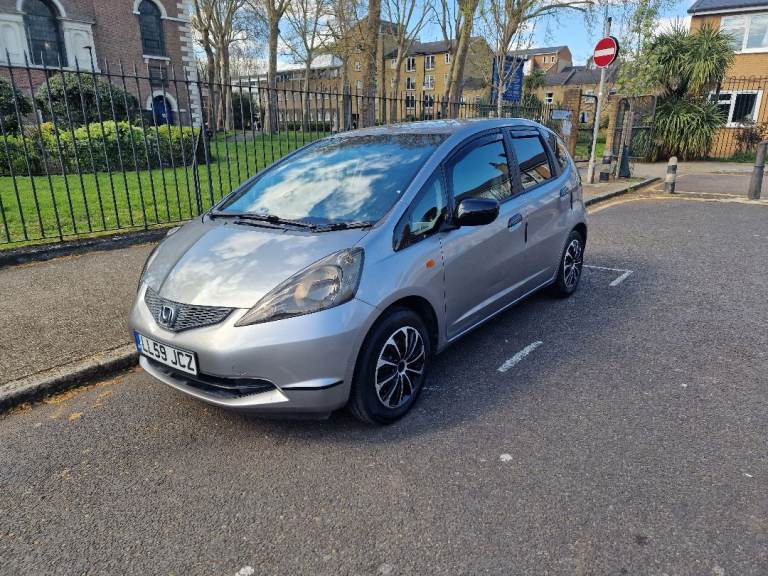 2009 Honda Jazz 1.2 i-VTEC S – Excellent Condition & MOT until Nov 2026