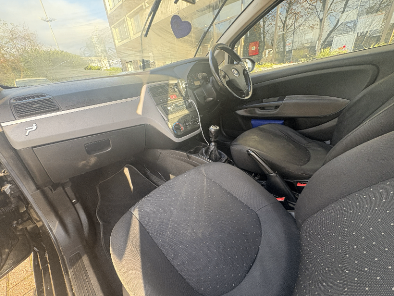 Fiat, GRANDE PUNTO, Hatchback, 2006, Manual, 1368 (cc), 3 doors