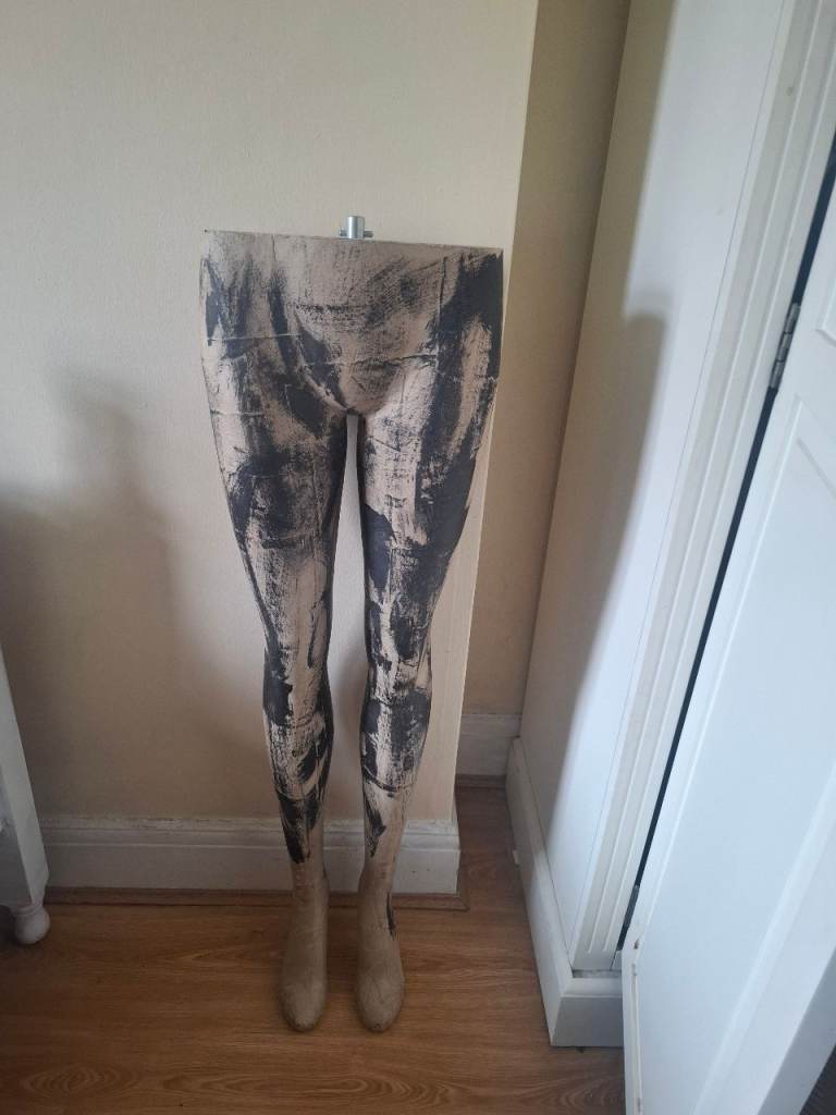 Mannequin legs