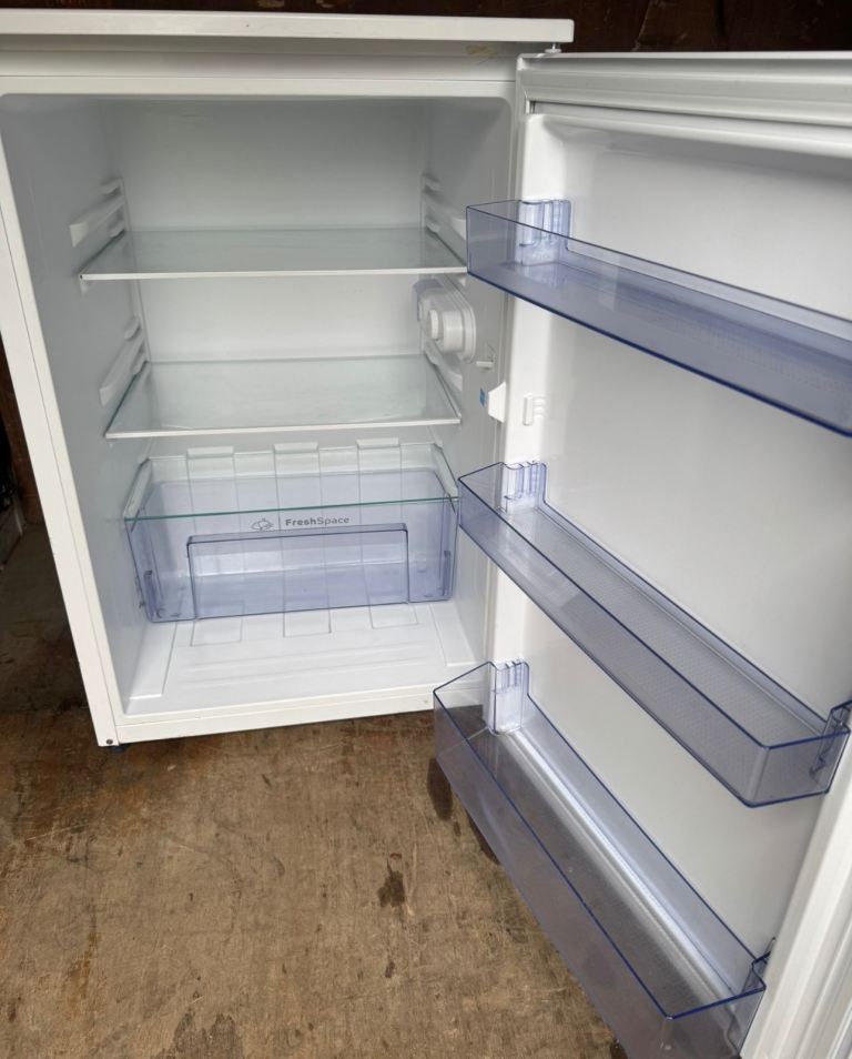 Indesit Undercounter Fridge For Sale/ FREE DELIVERY