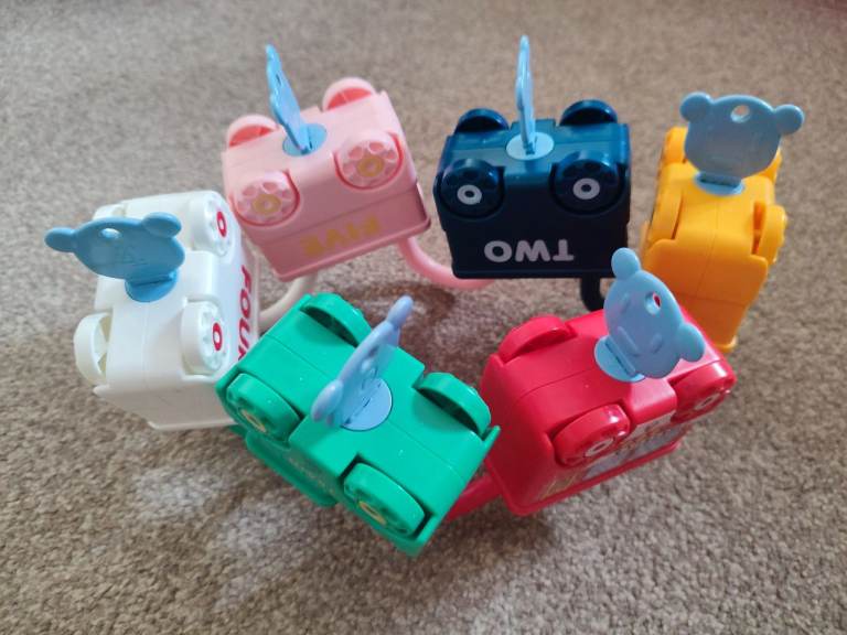 Set of 6 Baby Educational lock and key Car Toys – Good Condition