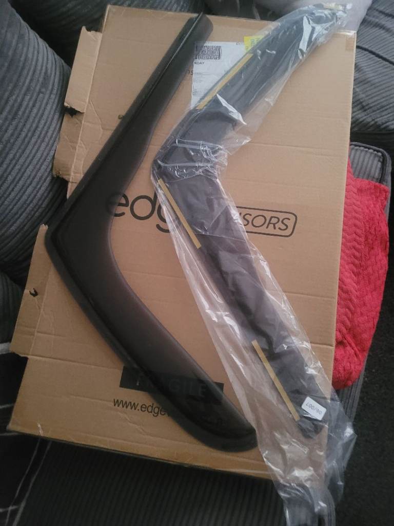 Renault trafic wind deflectors 
