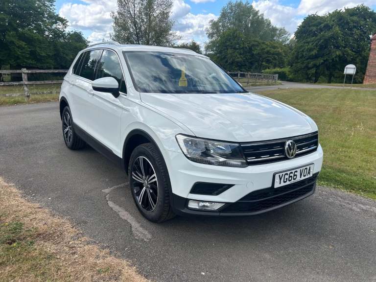 image for VOLKSWAGEN TIGUAN 2.0 TDI BlueMotion Tech SE Navigation 2016