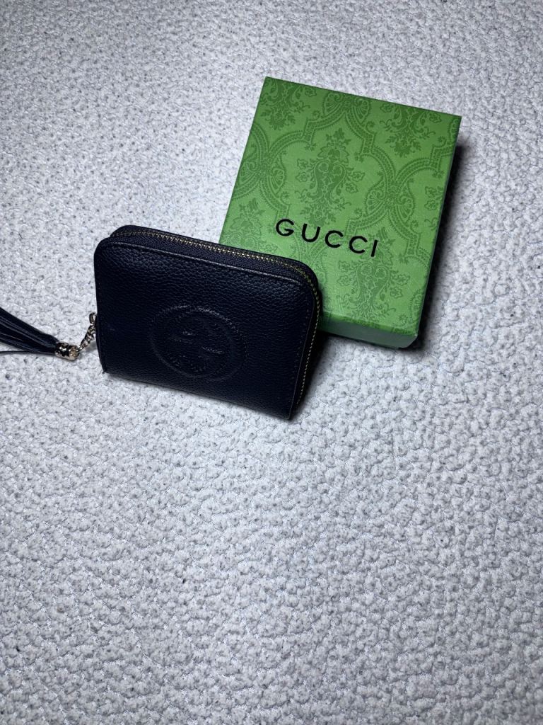 Black Gucci mini purse 