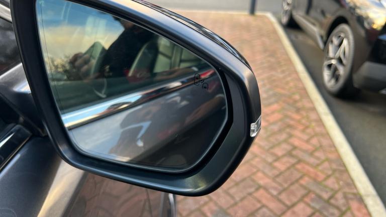 2022 DS Automobiles DS 7 Crossback 1.6 E-TENSE 13.2kWh Opera Crossback 5dr Petrol Plug-in Hybrid ...