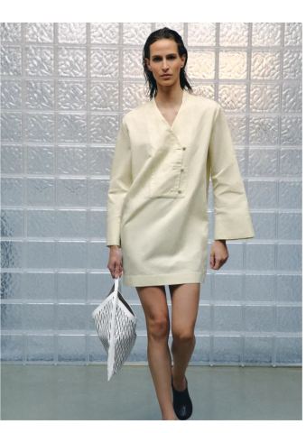 zara cream linen dress Brand new S premium RRP£46 | in Bradford, West Yorkshire Yininf Women's Navy Blue Front button fastening mirakl_mat Size:US 11.5 Zara midi dress