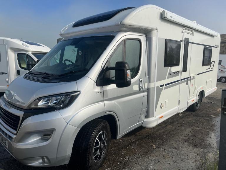 2021 - Bailey Alliance Silver Edition - 2.2ltr -  3,000 Miles - 4 Berth / 4 Belt