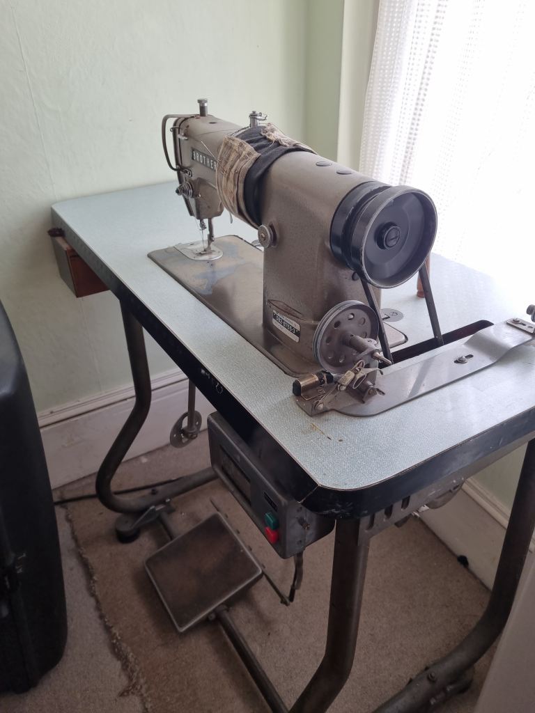Industrial sewing machine