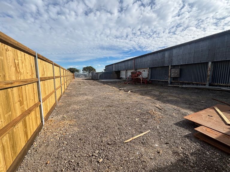 7,500sqft yard, 340sqft building and 20ft container