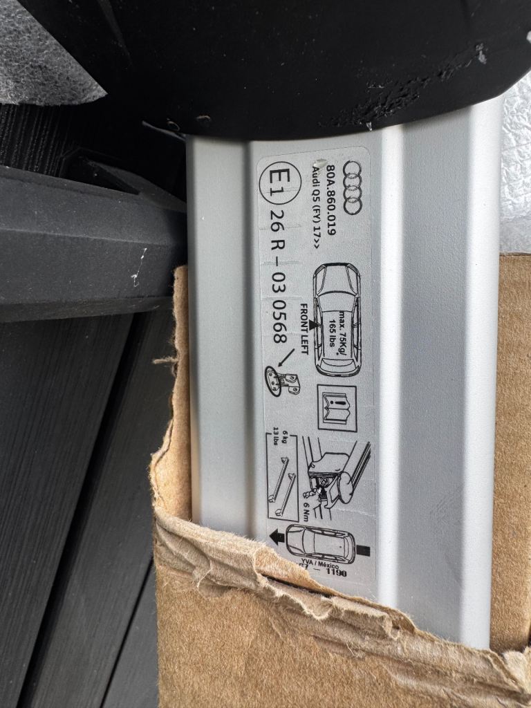 Audi Q5 roof bars - Collection Clapham area