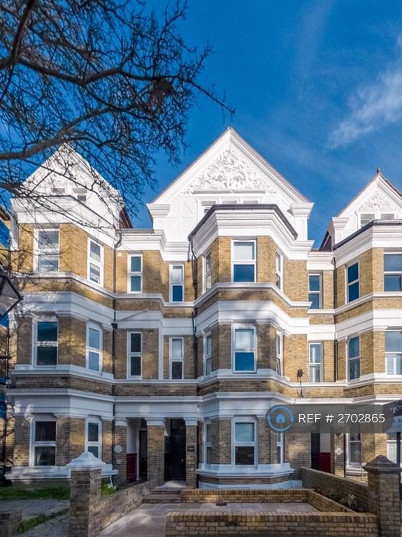 1 bedroom flat in The Parade, Folkestone, CT20 (1 bed) (#2702865)