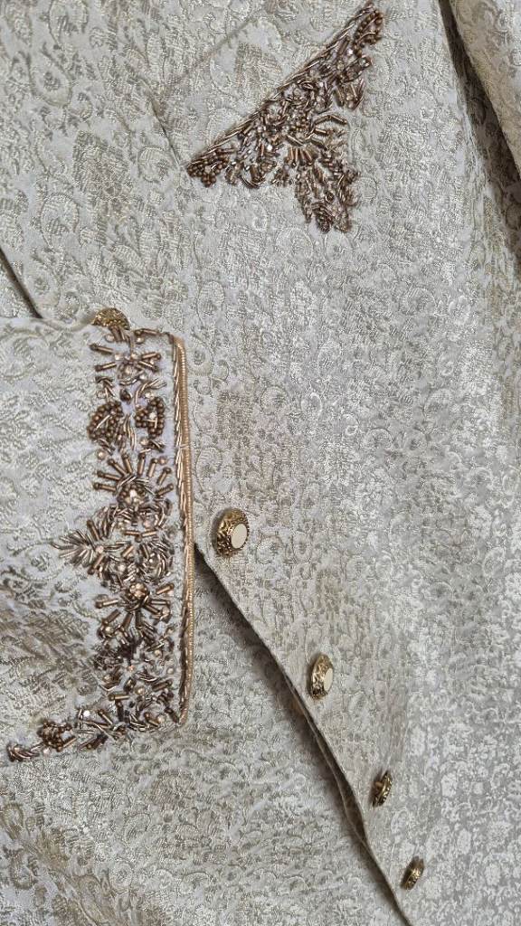 Men’s Ivory Embroidered Sherwani Prince Coat Wedding/ party/ Mehndi/Nikaah/Nikah