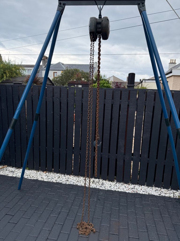 Heavy Duty Gantry Crane / Engine Hoist Frame with Chain Block
