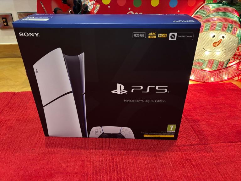PLAYSTATION 5 BRAND NEW BOXED UNOPENED 825GB