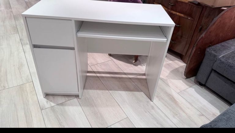 Ikea white desk delivery option 