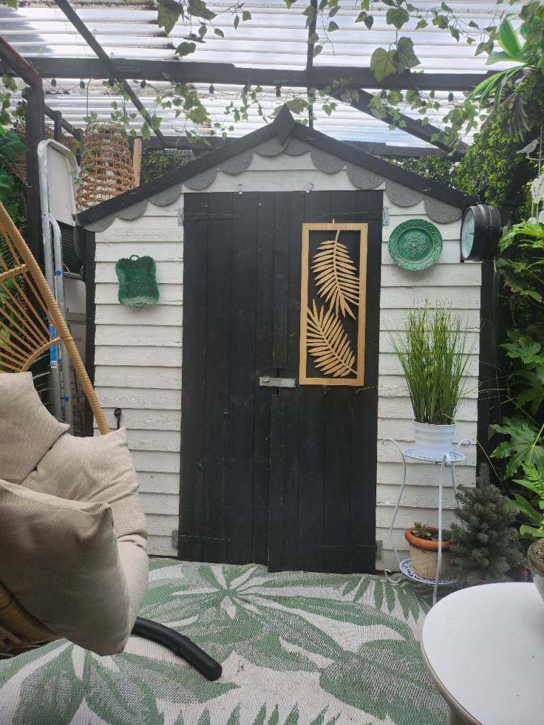 Double door shed