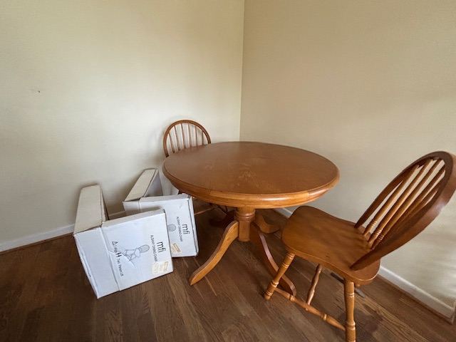 MFI Albany round table and 4 matching chairs