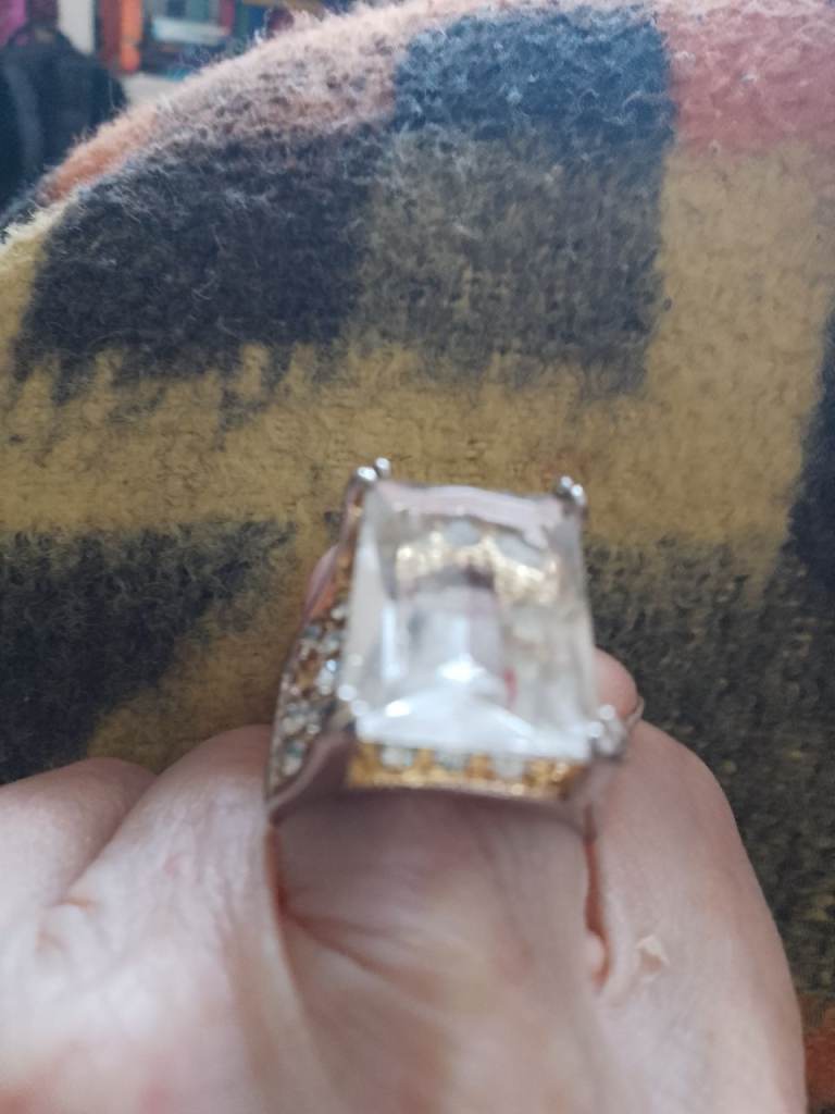 Nice glass ring i8