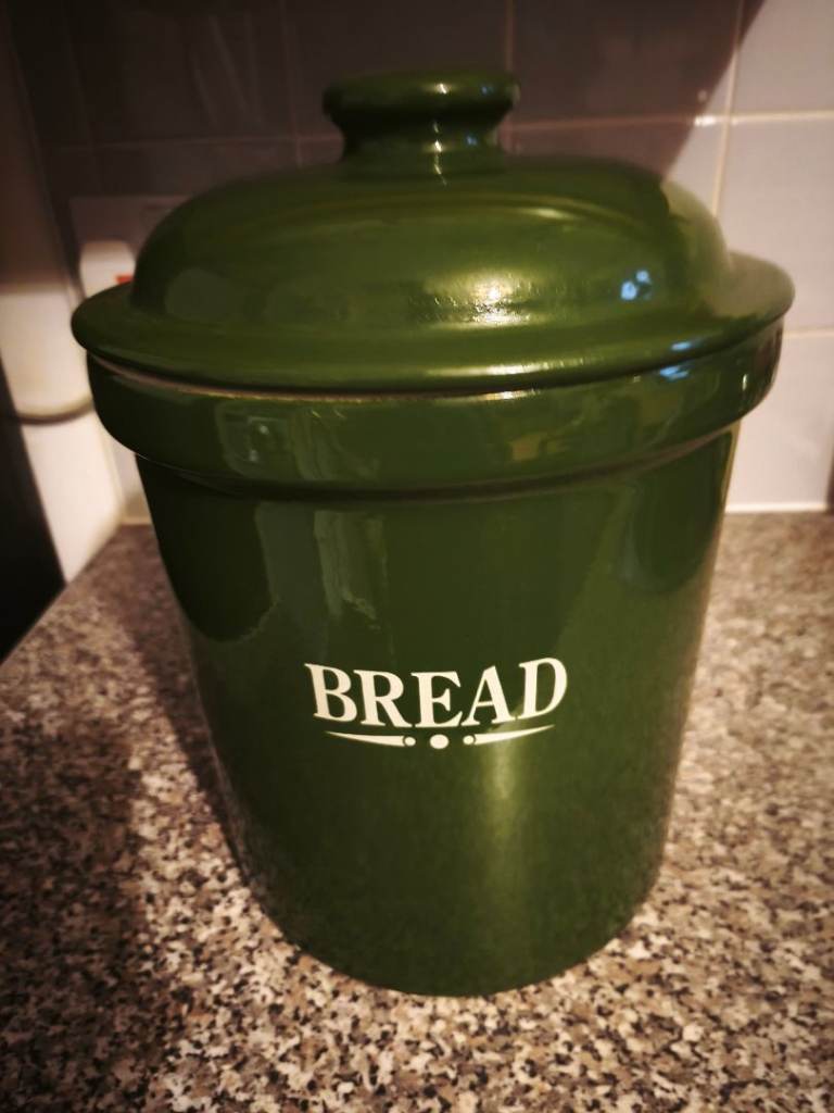 Green Ceramic Bread Bin with Lid – Good Condition