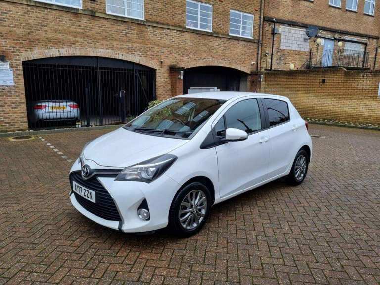 Toyota, YARIS, Hatchback, 2017, Manual, 1329 (cc), 5 doors