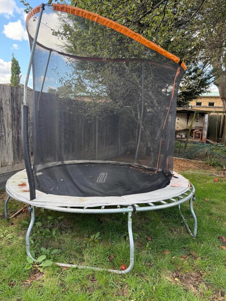 Trampoline 
