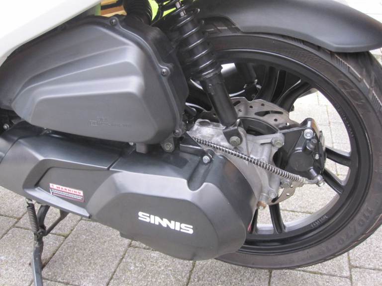 Sinnis, CONNECT, 2023, 125 (cc)