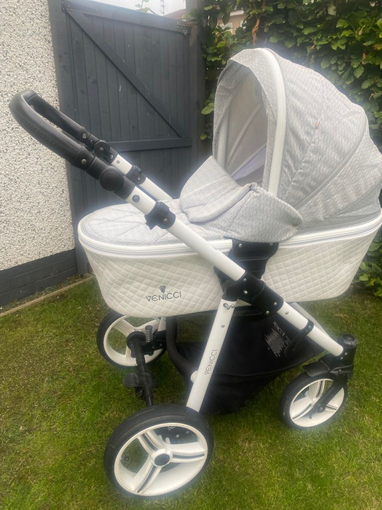 Venicci 3in1 Travel System – Grey & White, Good Condition