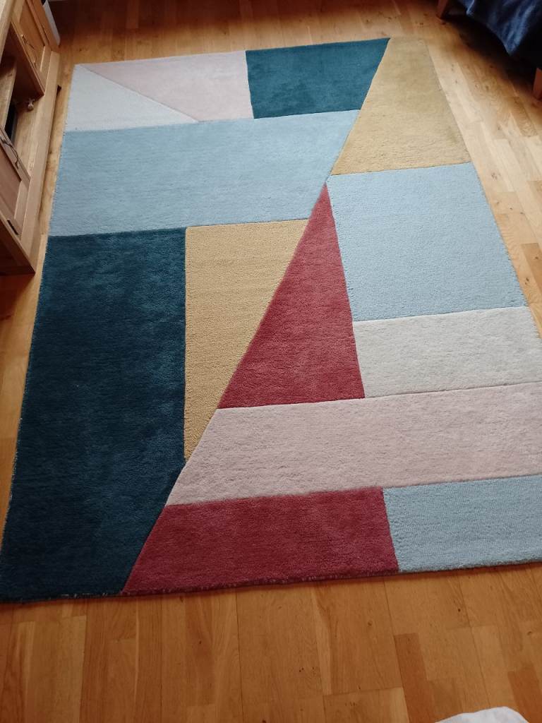 Rug.. Woollen
