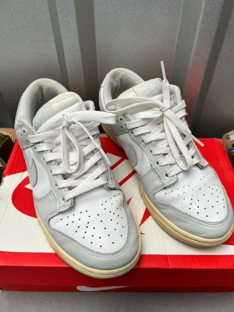 Nike low grey and white uk 7.5 