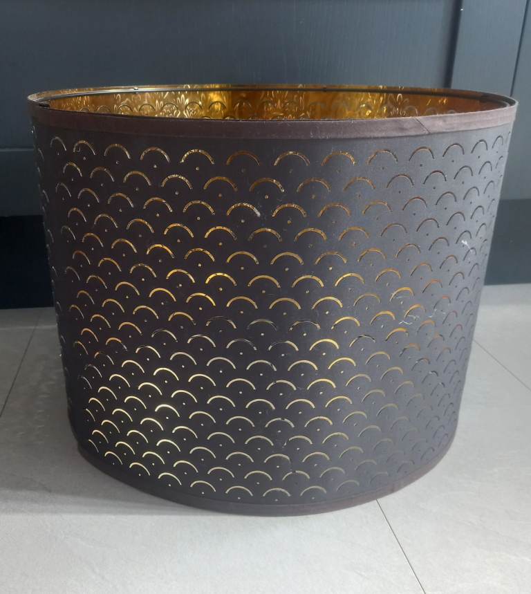 Black fabric lampshade with gold interior – Good Condition