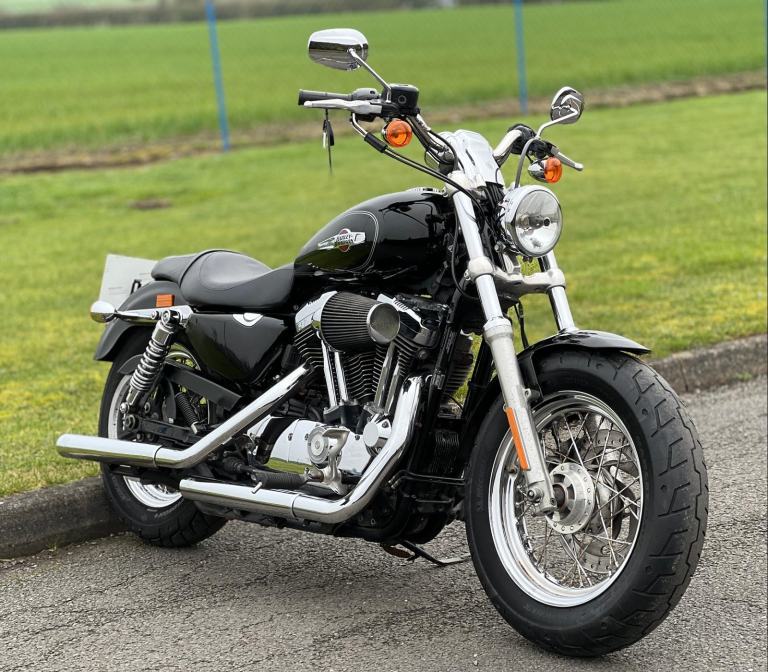 Harley Davidson Sportster 1200 Custom XL1200 C | V&H Exhaust | Fast Delivery