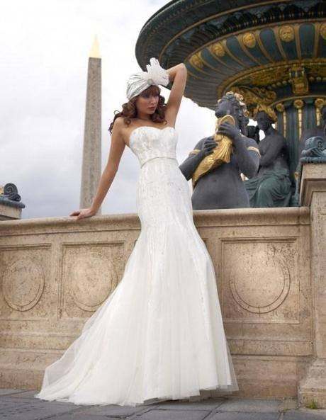 Stunning White Strapless Wedding Dress + Veil  - Size 12/14, Good Condition