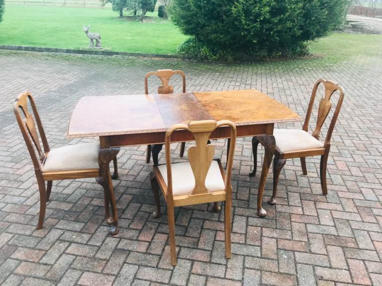 WALNUT DINING TABLE WITH 4 CHAIRS + LEAF FOR TABLE