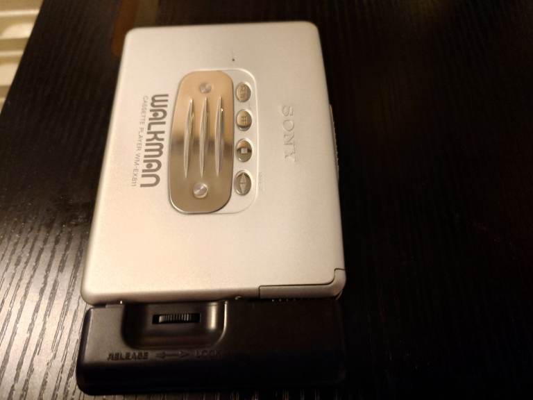 Sony walkman WM-EX811 in mint condition