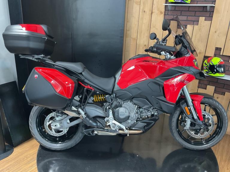 Ducati Multistrada V2S 2025 Face Lift Model! Just 1588 Miles! LOWERED! 