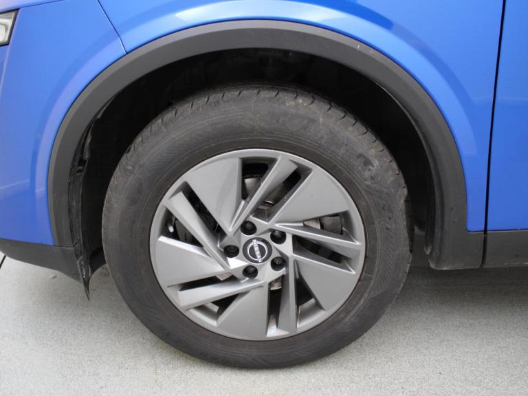 2022 Nissan Qashqai 1.3 DiG-T MH 158 Acenta Premium 5dr Xtronic Crossover/SUV PETROL Automatic