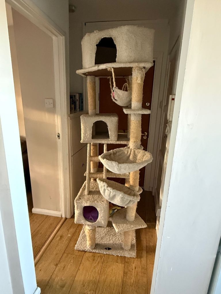 Large cat tree