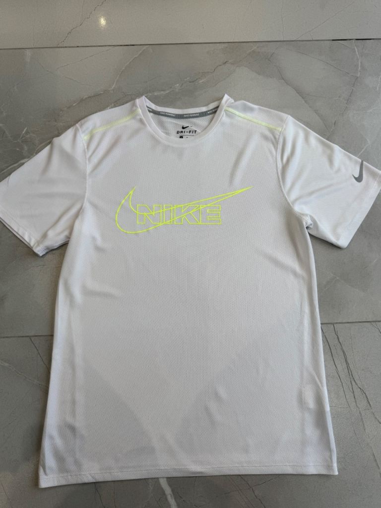 Nike running T-shirt in white 