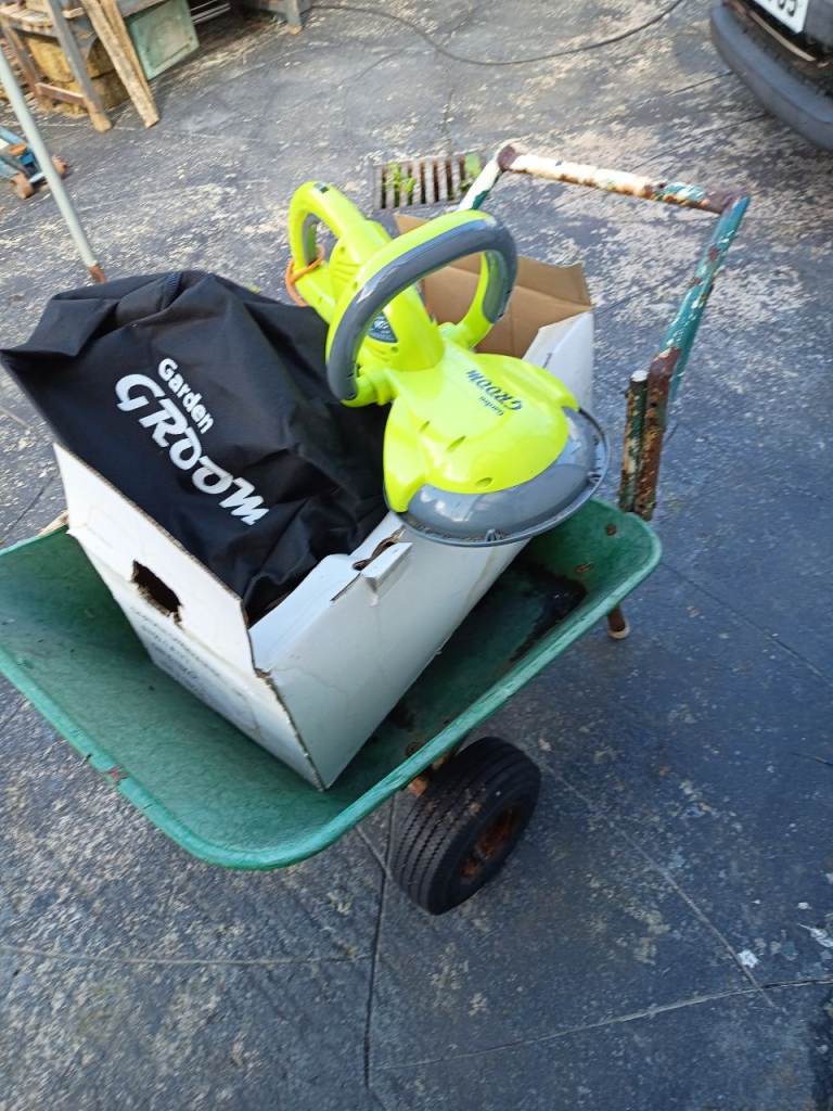 Garden Groom MID Hedge Trimmer – As Good As New