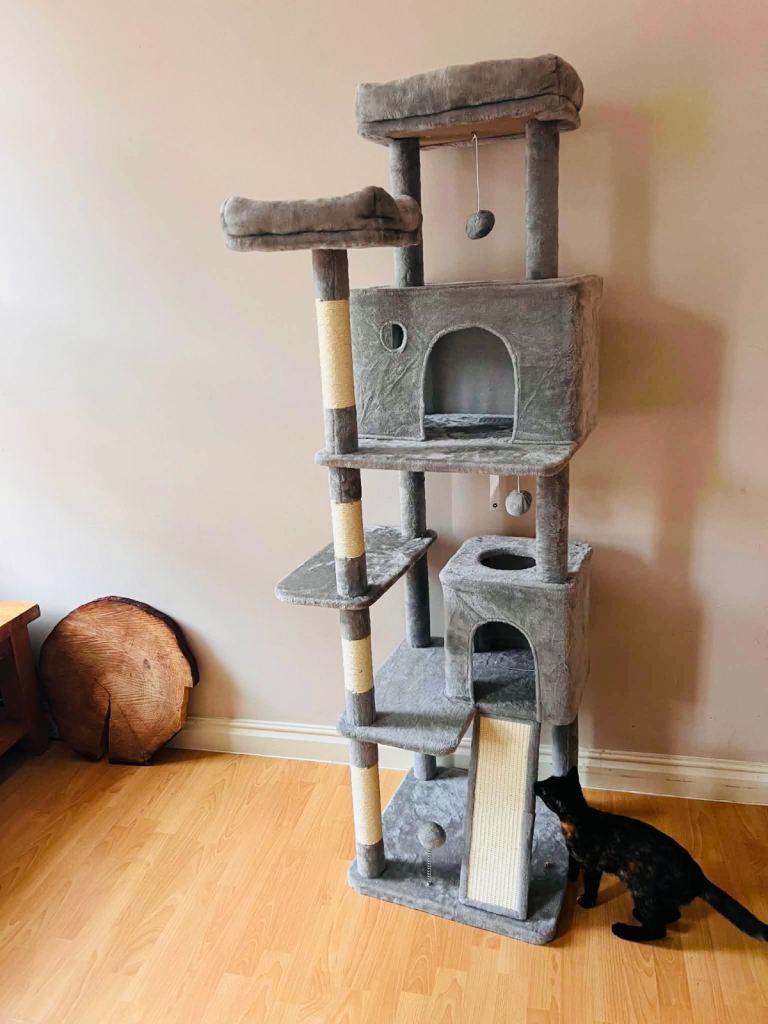 Brand New 70”/ 178cm Cat Tree – Multi-Level Cat Tower