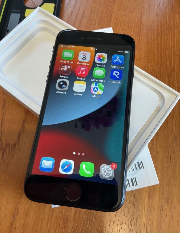 iPhone SE 2020 Black 64GB Excellent condition 