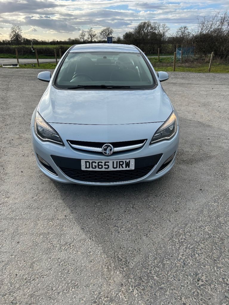 Vauxhall Astra SRI CDTI stop start
