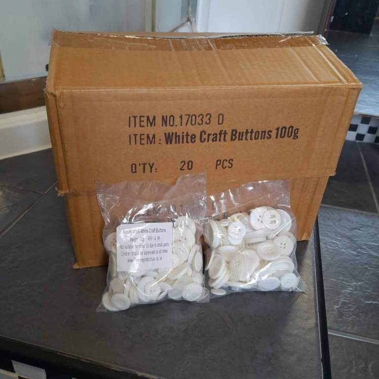 4kg White Craft Buttons [RRP £199.60]