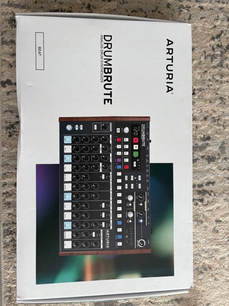 Arturia drumbrute 